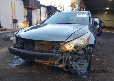 2008 Honda Accord 2.4 Lx-P z USA, uszkodzony, nr VIN 1HGCP264X8A107143